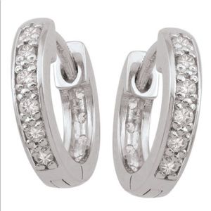 925 WHITE CZ HUGGIES